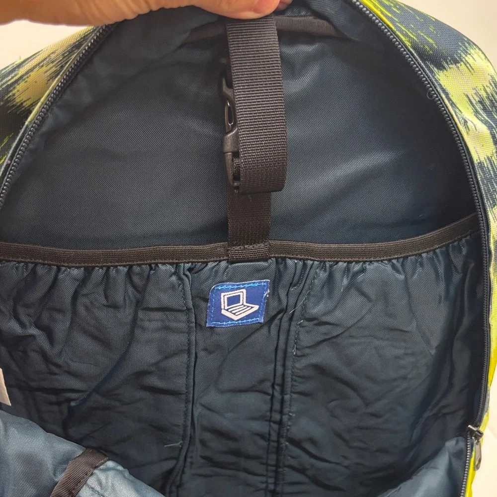 The North Face Black Yellow Patterned Backpack TOT8551F